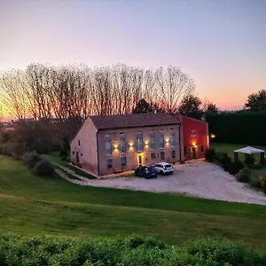 https://corte-stellata.emilia-romagnahotels.net