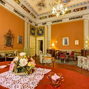 https://residenza-storica-palazzo-ricciarelli.it-tuscanyhotel.com